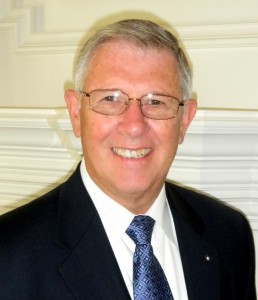 Dennis Tewell Headshot2